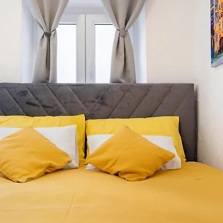 Simon Apartment Hvar Town